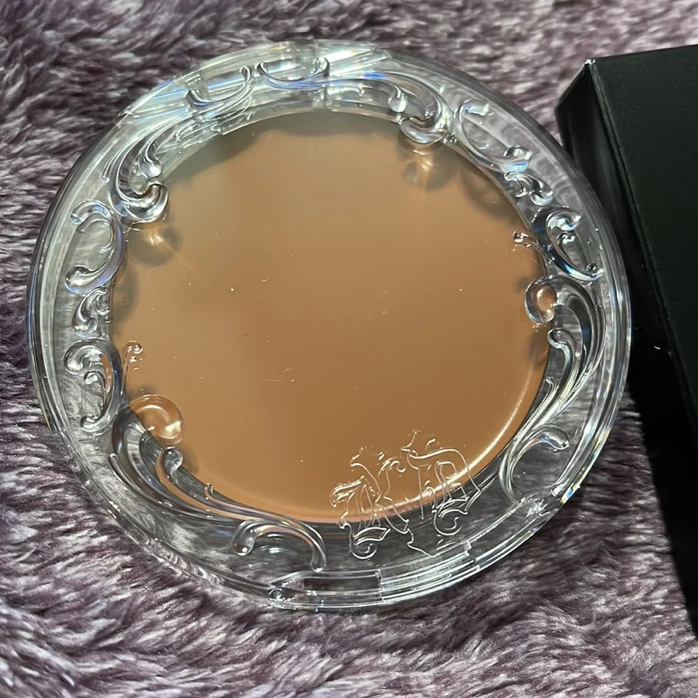 KVD Good Apple Tan 070 Skin-Perfecting Foundation Balm